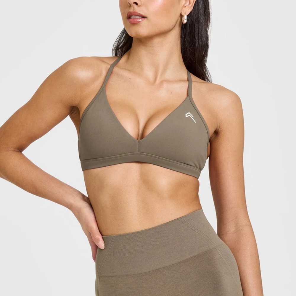 Oner Active EASYLIFT™ ULTRA MINIMAL V NECK BRALETTE in Moss Brown (S)
